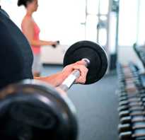 Упражнение с грифом для рук