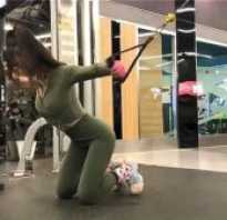 Упражнения для тренажерного зала для девушек начинающих